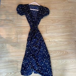 Blue floral midi dress! Size XS